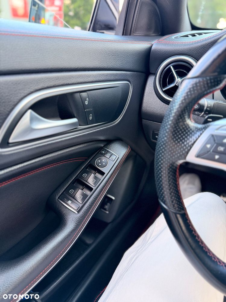 Mercedes-Benz CLA 250 4-Matic - 4
