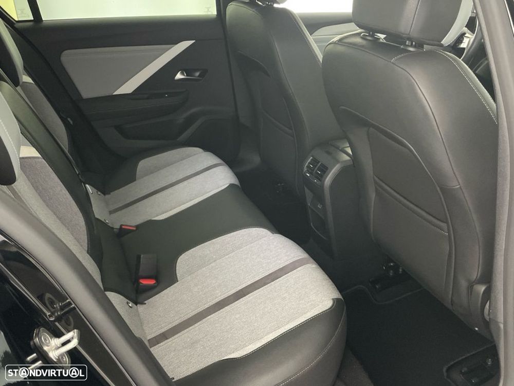 Opel Astra 1.6 T PHEV Edition - 24