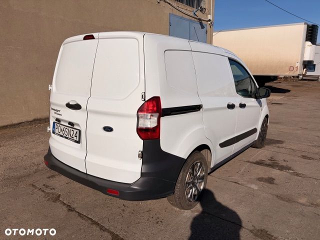 Ford transit courier - 3