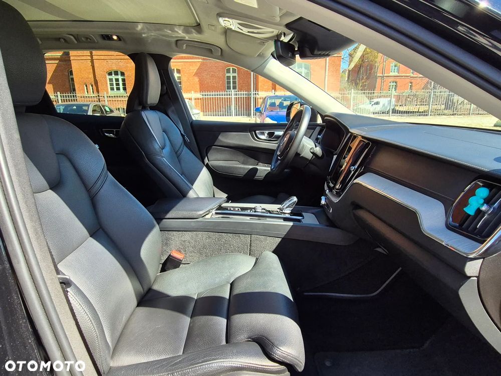 Volvo XC 60 T6 AWD Recharge Geartronic Inscription - 22