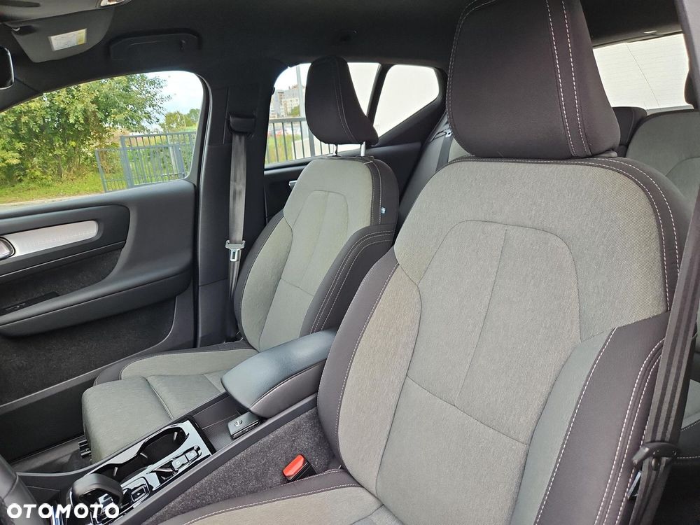 Volvo XC 40 T5 Plug-In Hybrid Plus Dark - 25