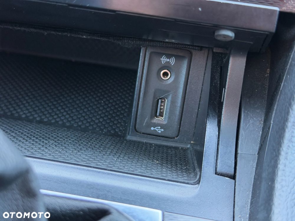 Volkswagen Golf - 24