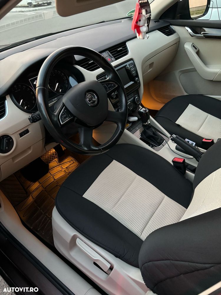 Skoda Octavia 1.6 TDI Ambiente DSG - 7
