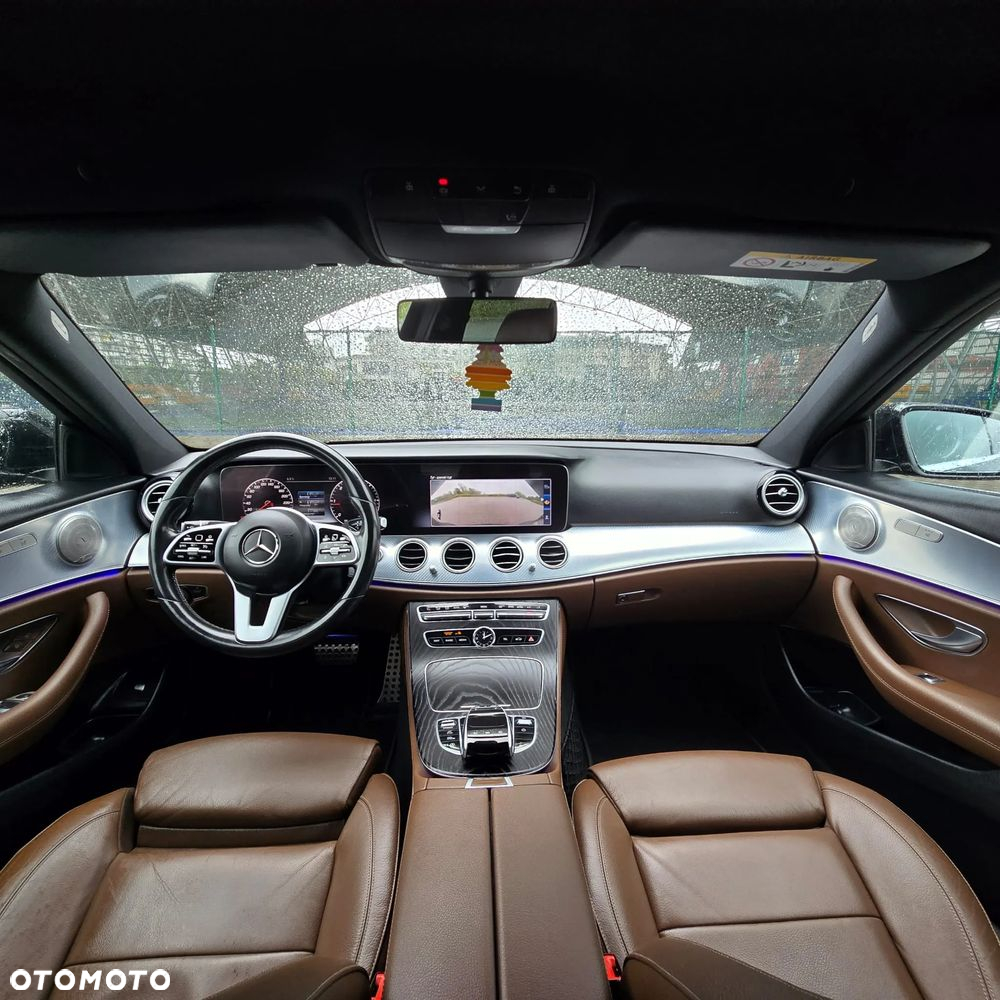 Mercedes-Benz Klasa E 220 d 9G-TRONIC AMG Line - 40