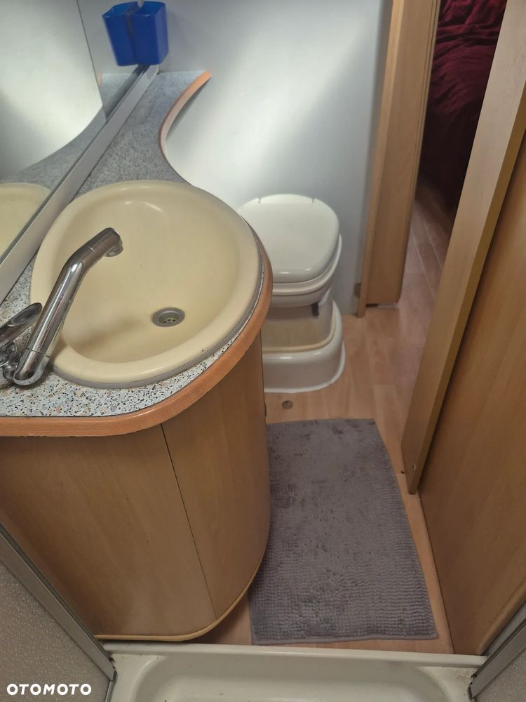 Dethleffs Camper 560SK - 16