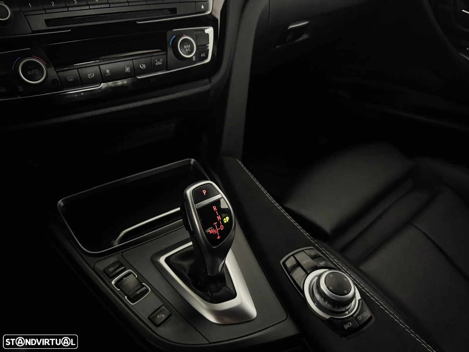 BMW 320 i Pack M Auto - 31
