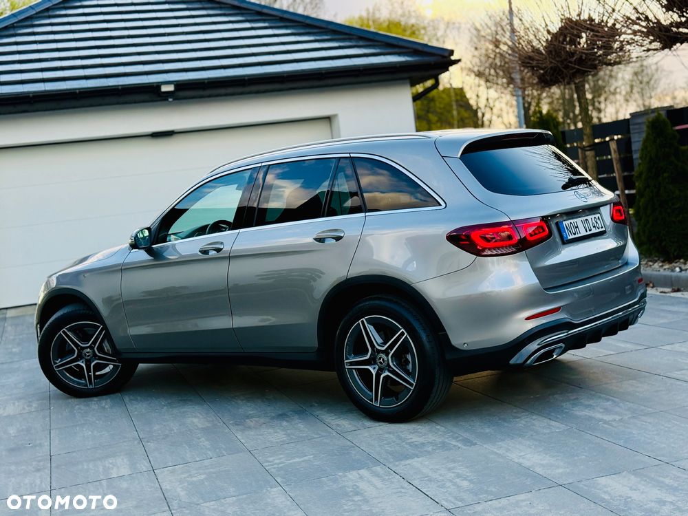 Mercedes-Benz GLC 200 4Matic 9G-TRONIC AMG Line Plus - 37