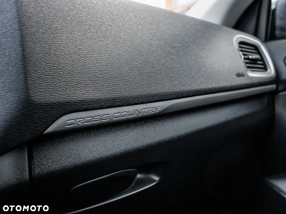 Volvo V40 Cross Country D2 Momentum - 28