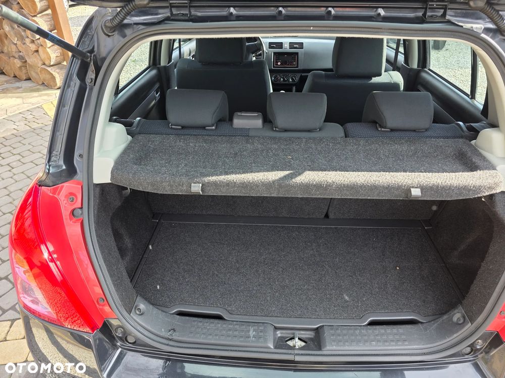 Suzuki Swift 1.3 Club dance - 11