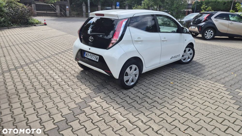 Toyota Aygo x-clusiv - 6