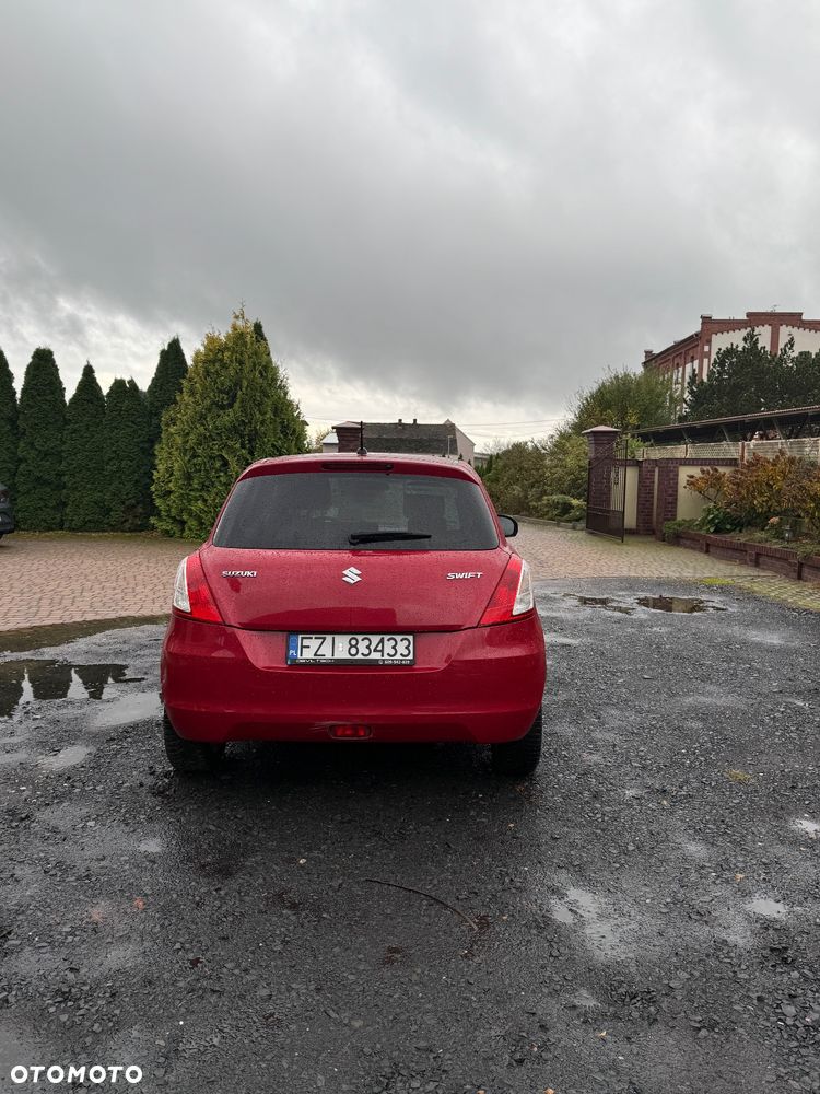 Suzuki Swift - 5