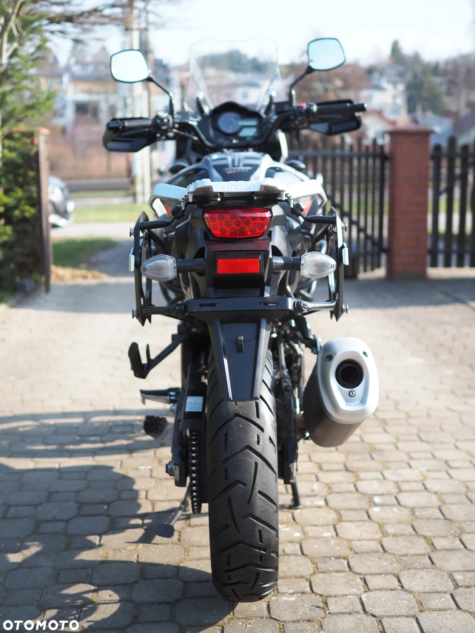 Suzuki V-STROM - 4
