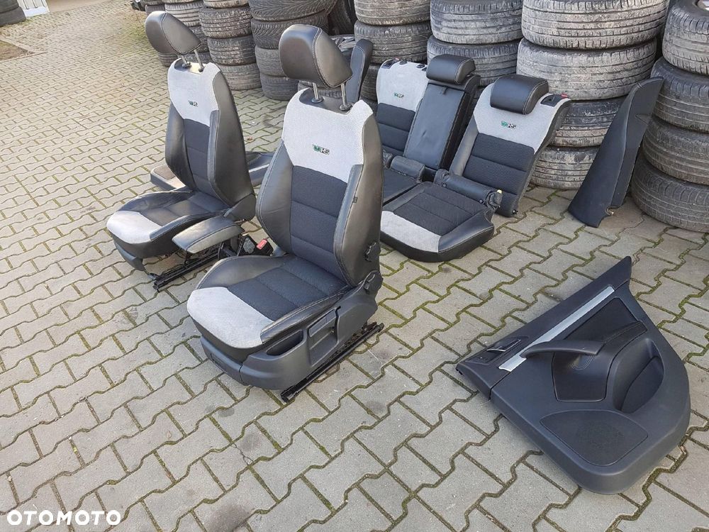 SKODA OCTAVIA 2 II HB VRS RS FOTELE KANAPA - 4