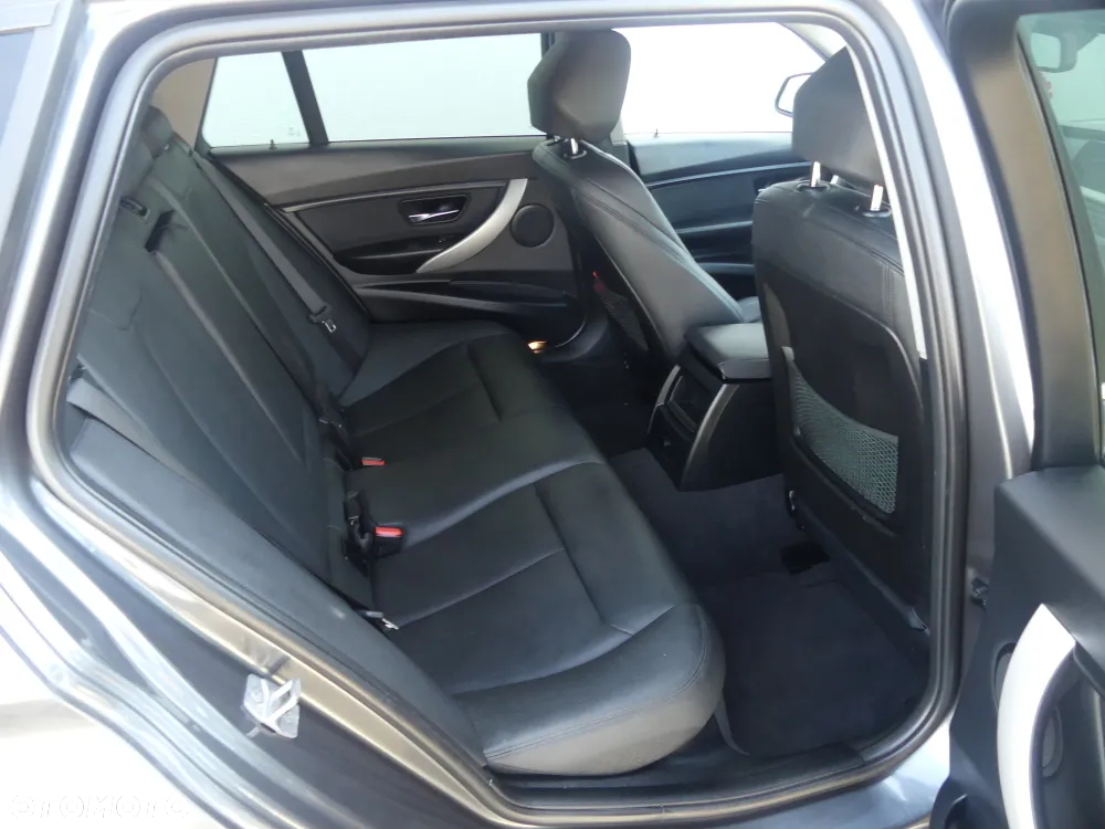BMW Seria 3 318d Touring - 9