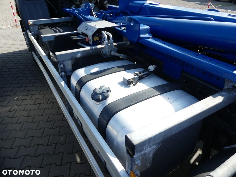 Mercedes-Benz ANTOS 2540 / 6x2 / HAKOWIEC 20t / EURO 6 / - 20