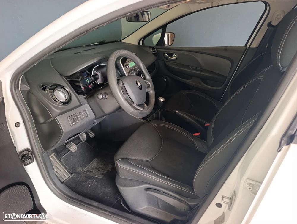 Renault Clio - 7