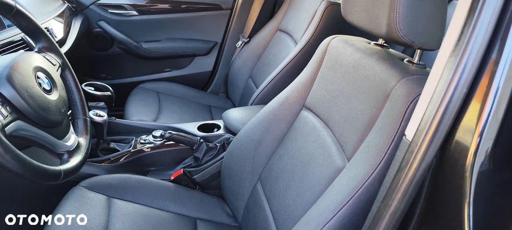 BMW X1 sDrive16d Sport Line - 14