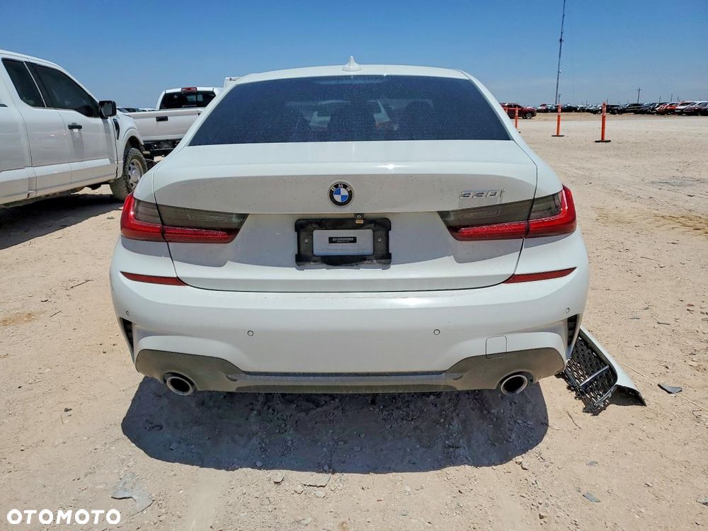 BMW Seria 3 330i M Sport - 7
