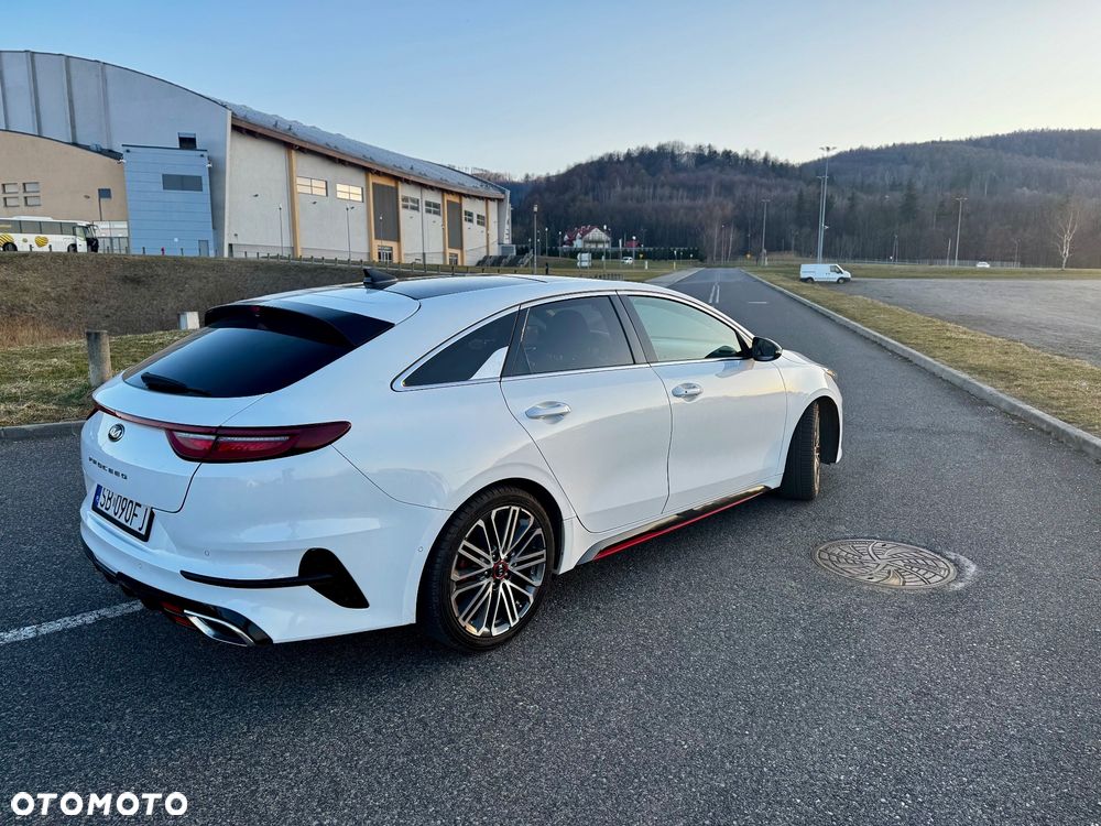 Kia ProCeed 1.6 T-GDI GT DCT - 3
