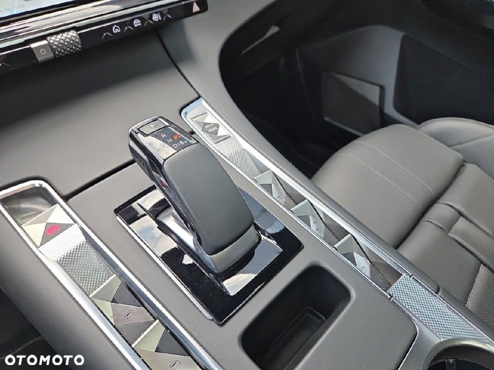 DS Automobiles DS 7 Crossback - 16