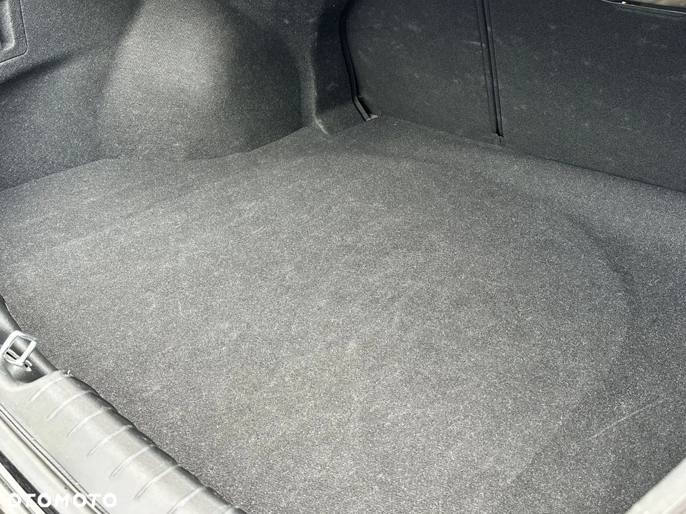 Hyundai Elantra 1.6 Modern CVT - 11