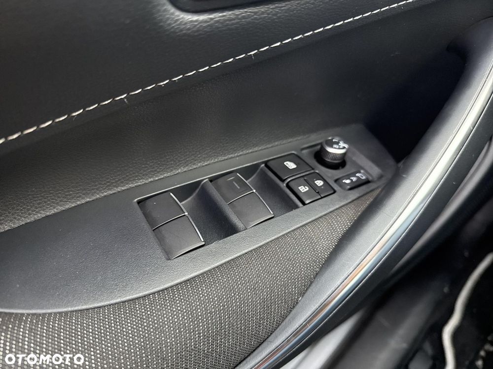 Toyota Corolla 1.8 Hybrid Comfort - 21