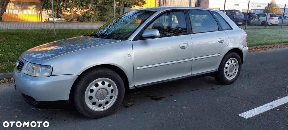 Audi A3 ver-a3-1-6-ambiente - 10