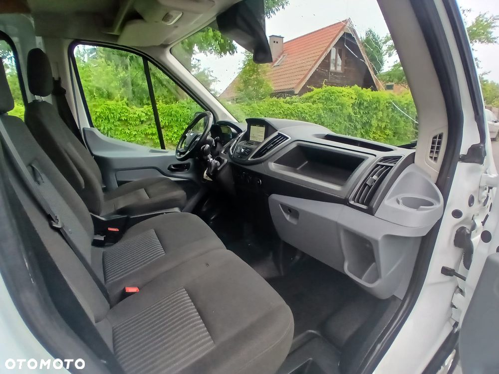 Ford Transit - 23