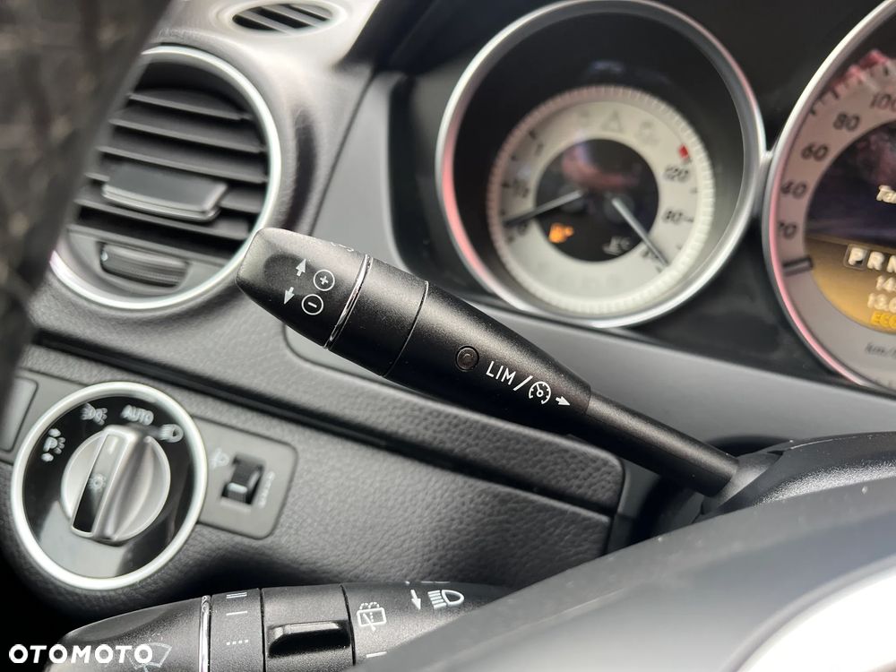 Mercedes-Benz Klasa C 250 (BlueEFFICIENCY) 7G-TRONIC Avantgarde - 16