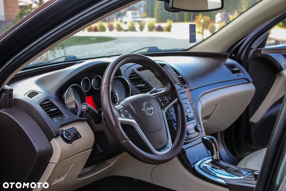 Opel Insignia 2.0 CDTI Cosmo - 32