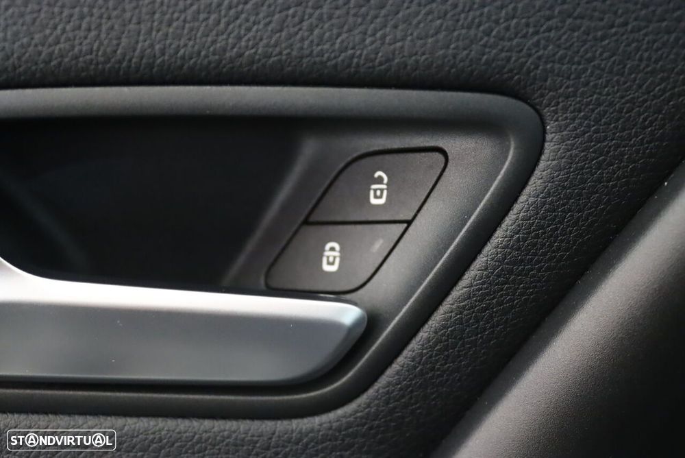 Mercedes-Benz A 250 e Style Plus - 19