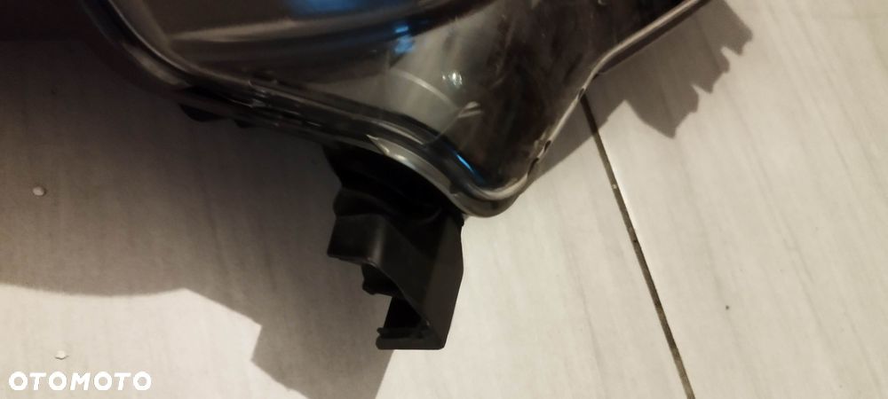 prawy błotnik lampa gril nissan leaf - 7