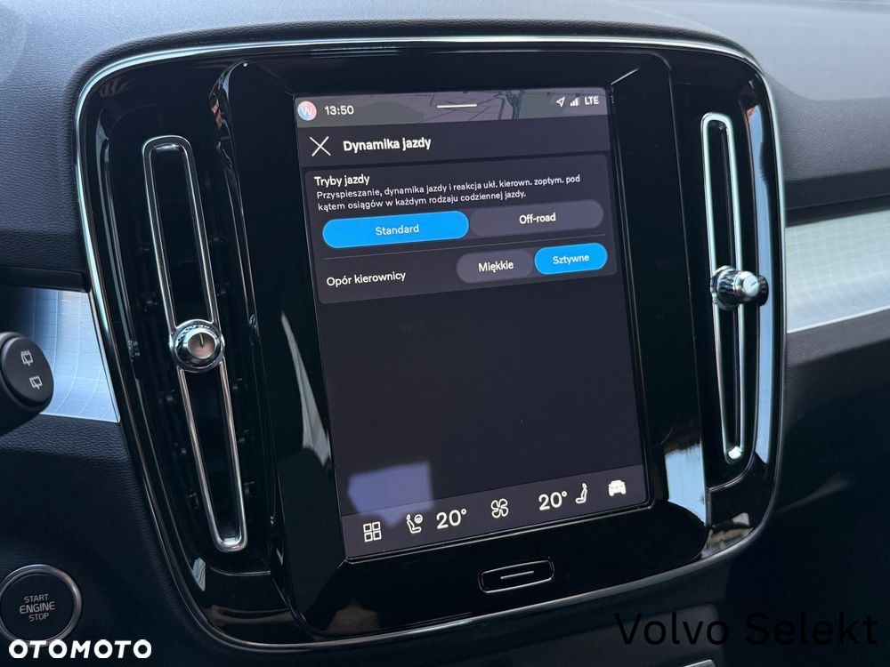 Volvo XC 40 B3 Plus Dark - 21
