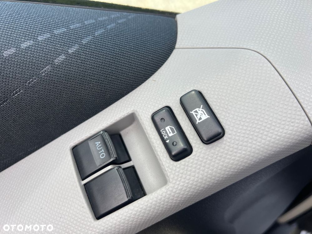 Toyota Yaris 1.3 VVT-i Team - 11