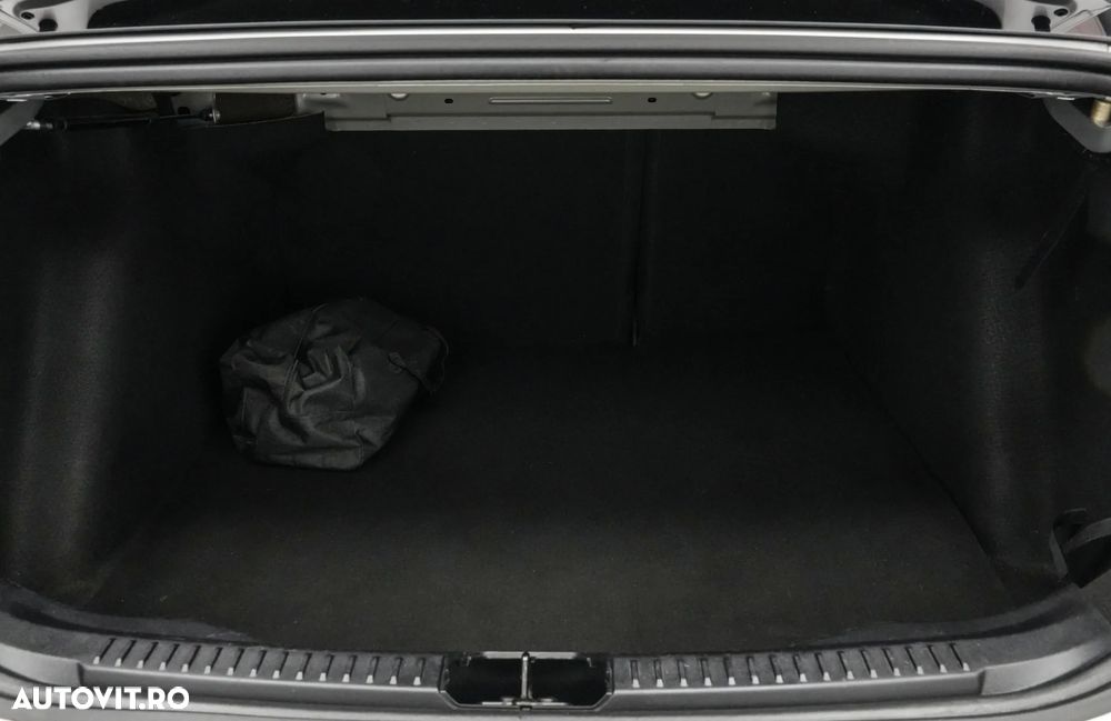 Ford Focus 1.0 EcoBoost Titanium Business - 23