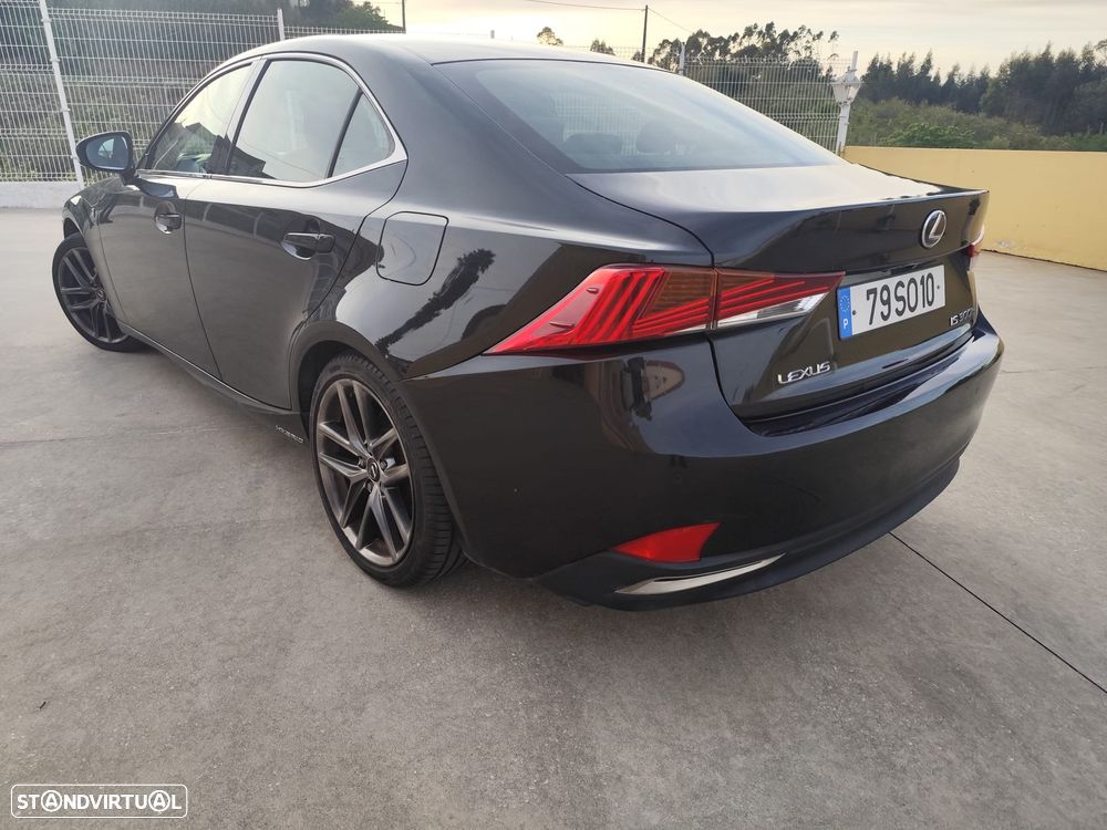 Lexus IS 300H F Sport - 21