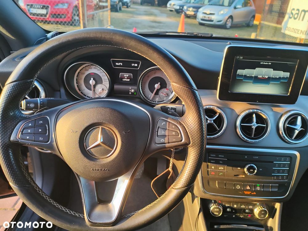 Mercedes-Benz CLA - 25