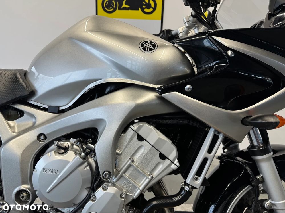Yamaha FZ6 - 12