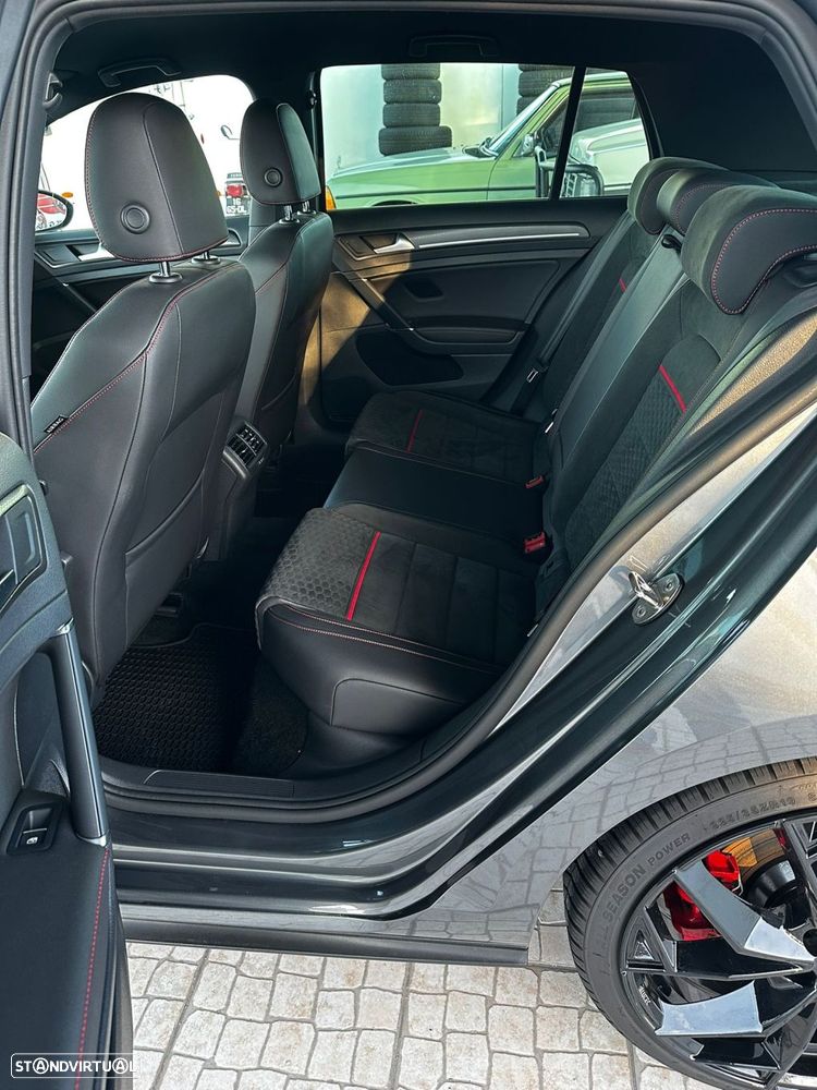 VW Golf 2.0 TSI GTI DSG Performance - 21