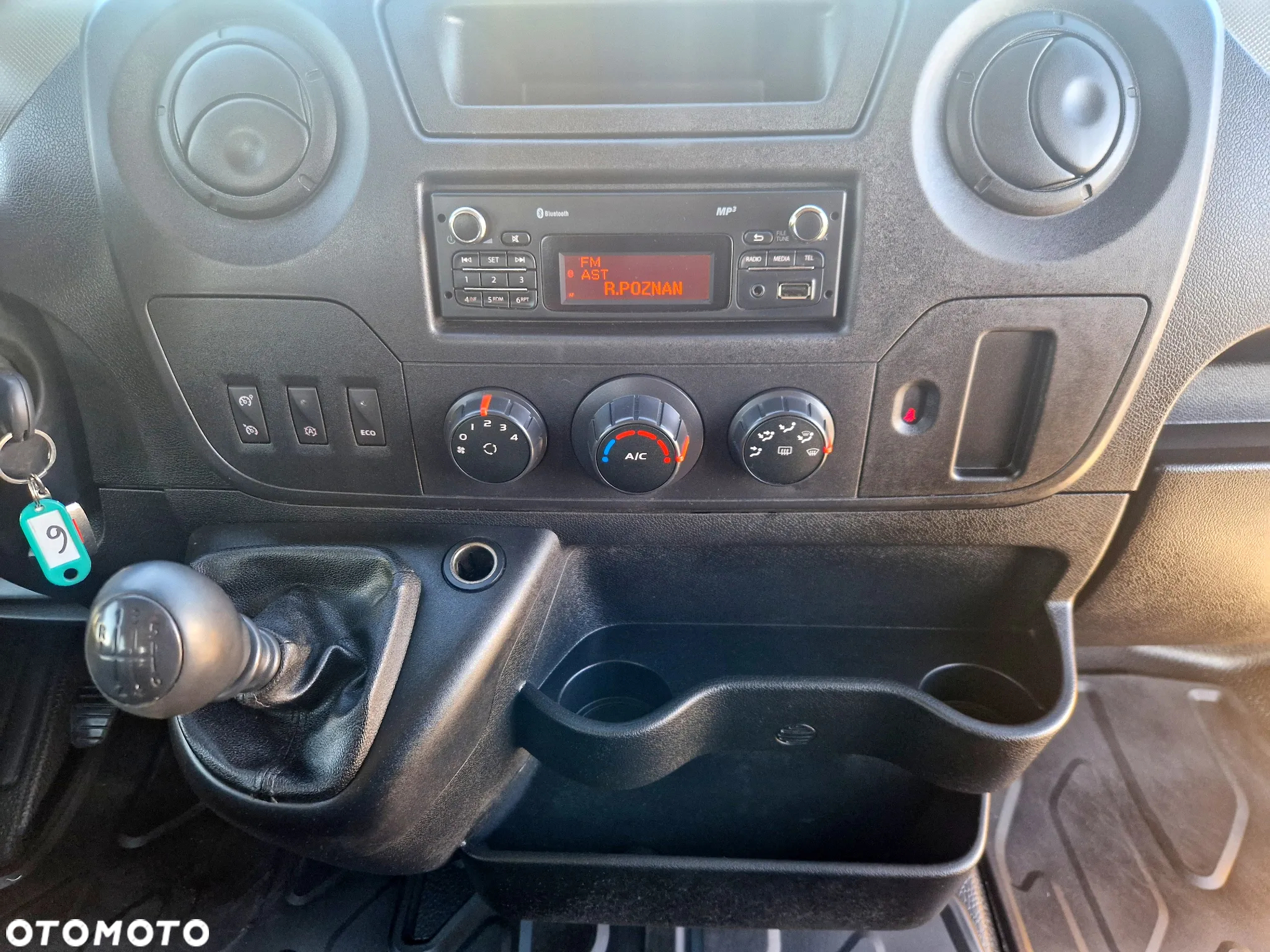 Renault MASTER 2,3 DCI 145 KONNA DOKA BRYGADÓWKA 7 OSOBOWA HDS HIAB 1000KG KLIMA 3,3M SKRZYNIA 104T/KM PRZEBIEGU GWARANCJA BLIŻNIAKI DO 3,5T - 25