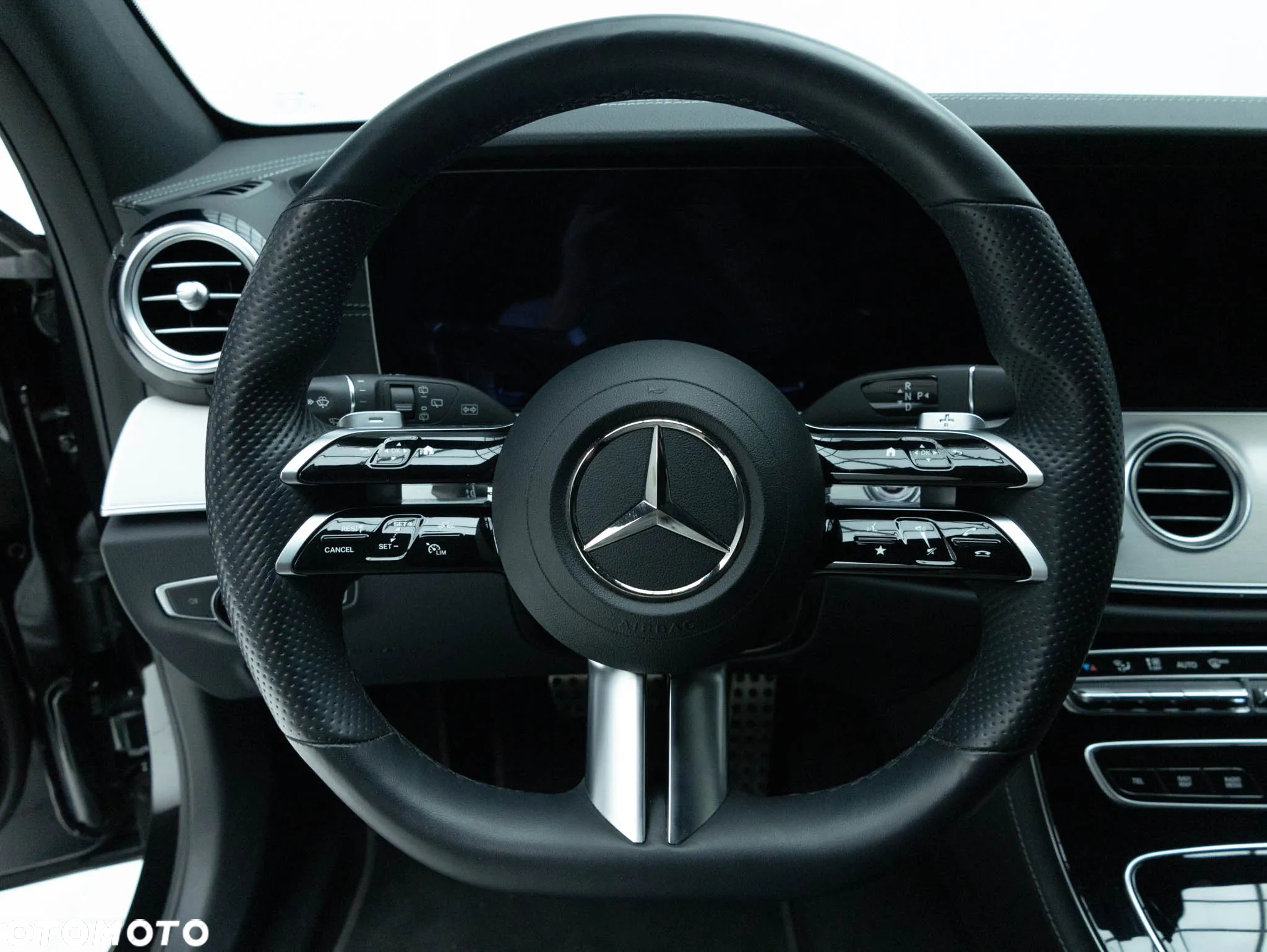 Mercedes-Benz Klasa E - 18