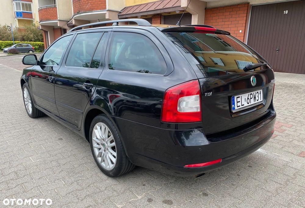 Skoda Octavia 1.6 TDI DPF FAMILY - 8