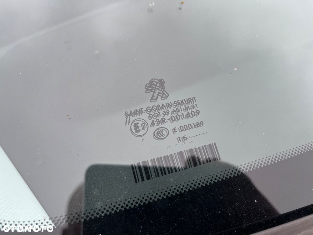 Peugeot 2008 Blue-HDi FAP 100 STOP & START Style - 23