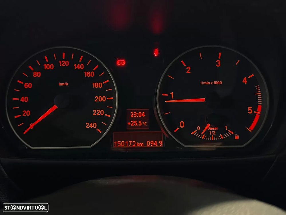 BMW 118 d Pack M - 17