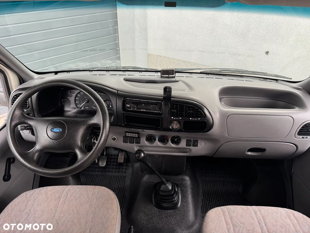 Ford Transit - 18