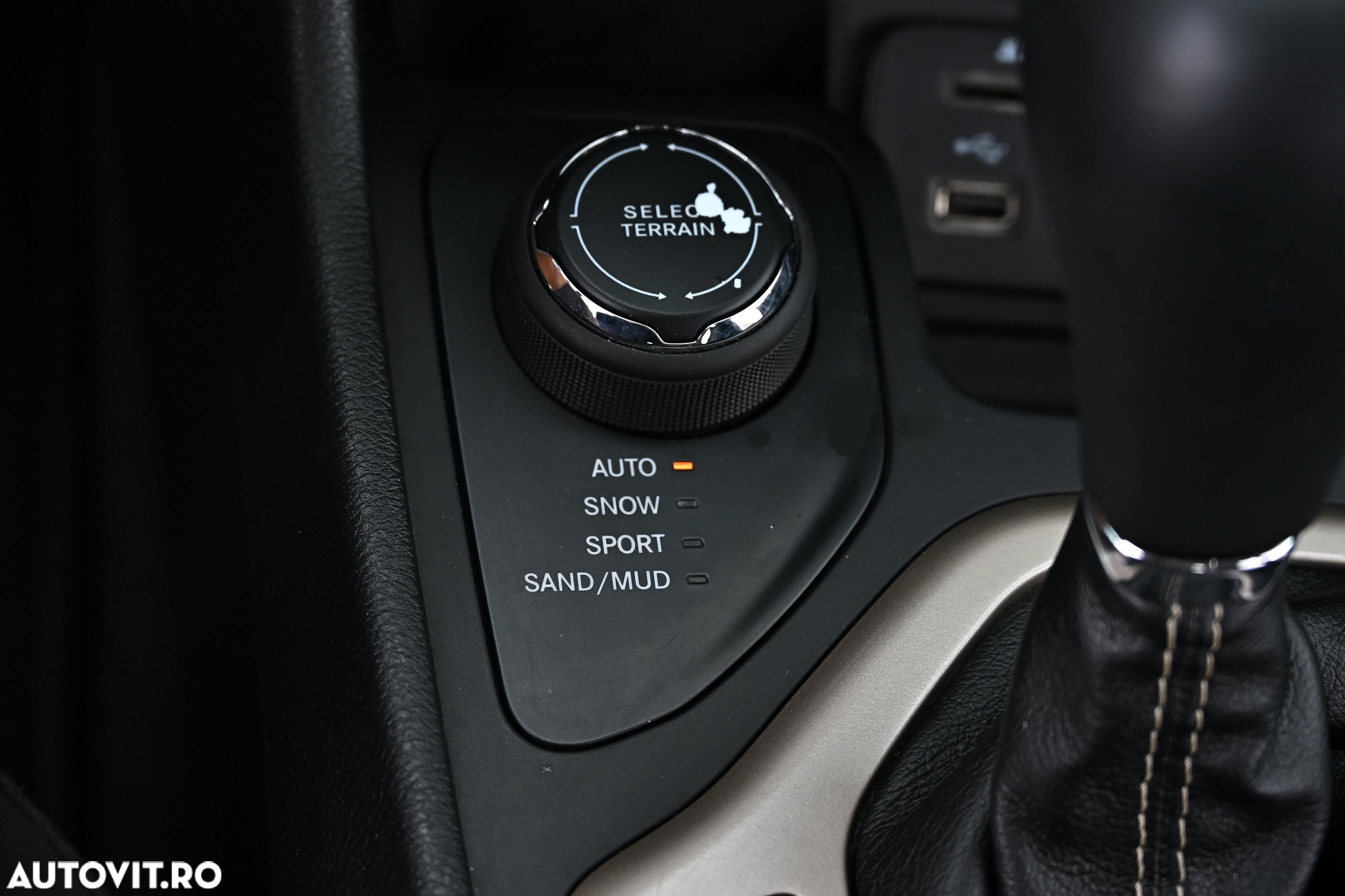 Jeep Cherokee 2.0 Mjet 4x4 AT Longitude - 18