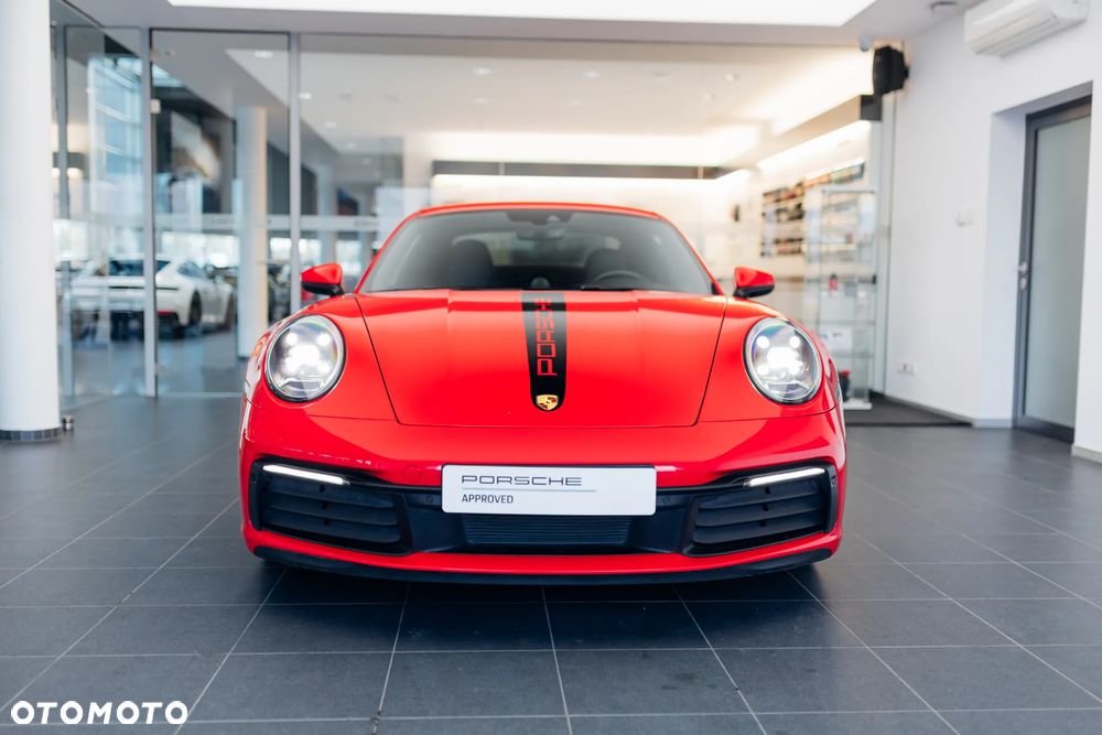 Porsche 911 Carrera - 10