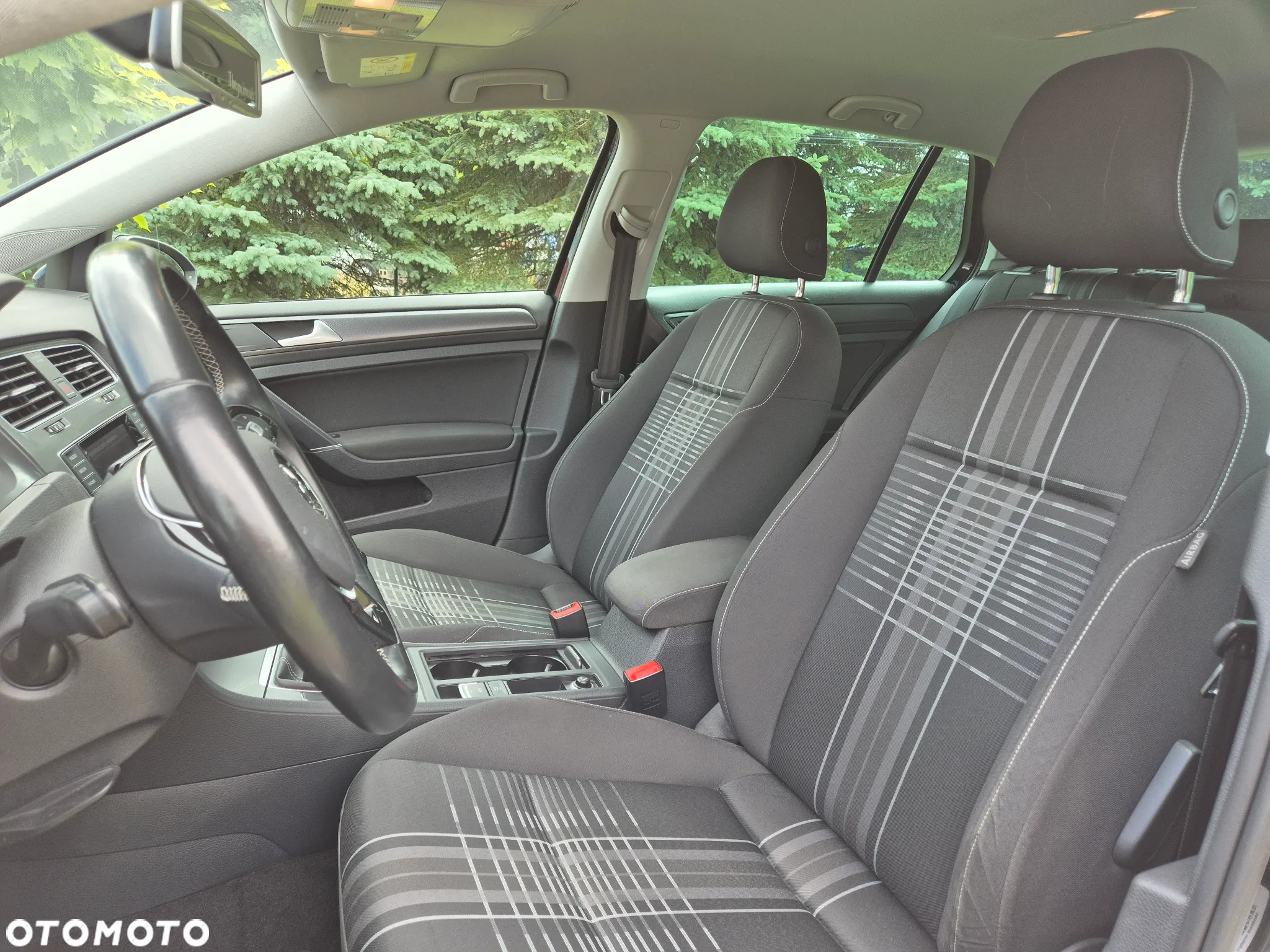 Volkswagen Golf 1.4 TSI BlueMotion Technology Lounge - 24