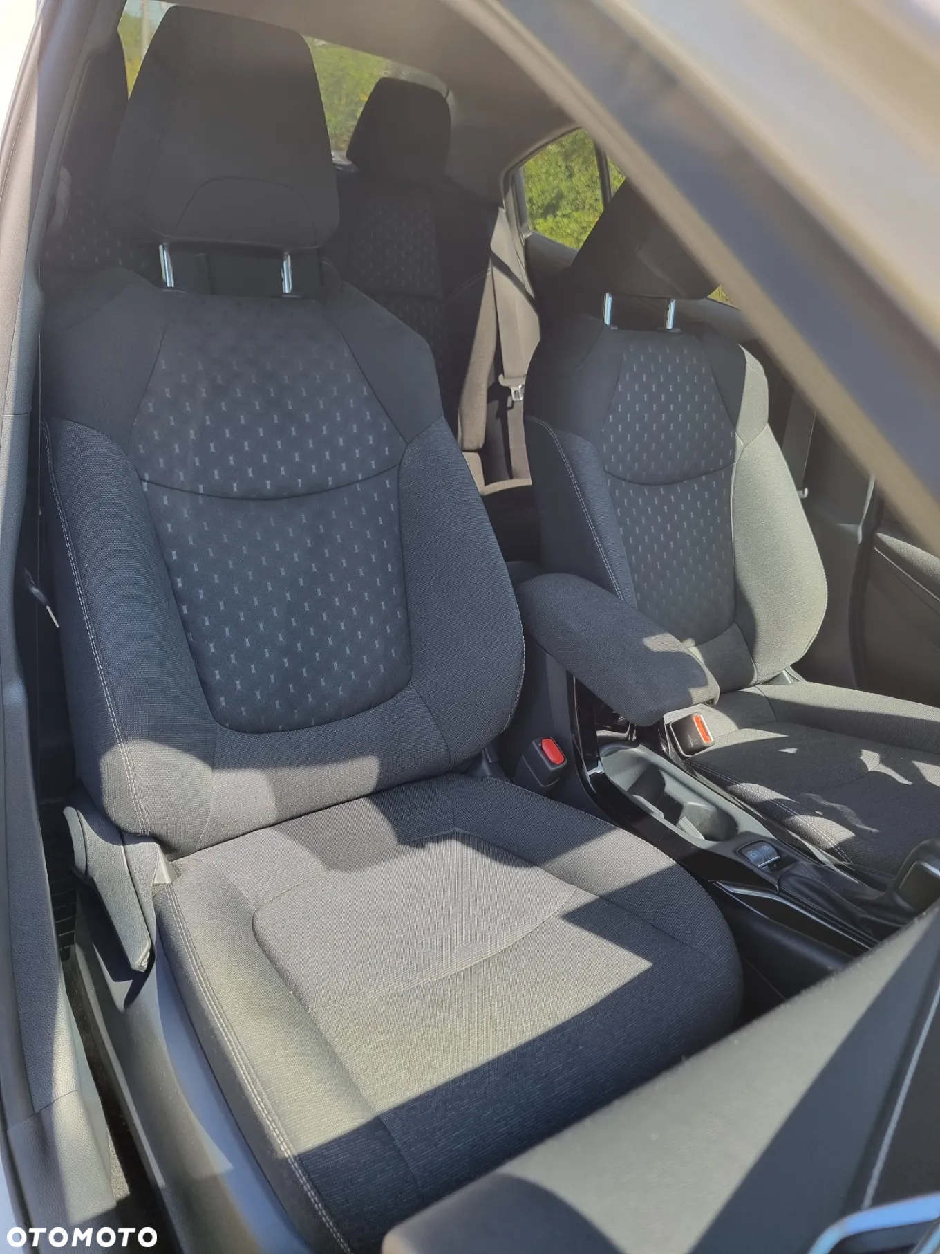 Toyota Corolla 1.8 Hybrid Executive - 14