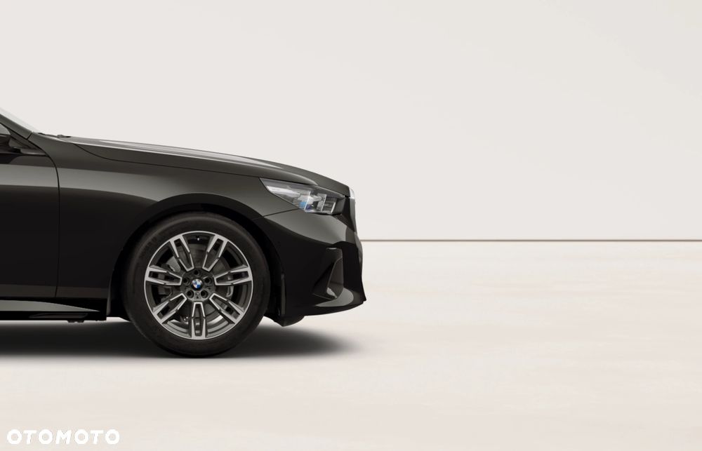 BMW Seria 5 520d xDrive - 12